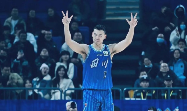 体育娱乐-又一位主力罢赛！CBA全明星球员与老东家闹翻，离队倒计时