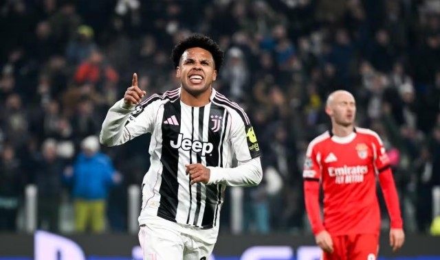 麦肯尼谈欧冠连续进球：教练注入了信心，全队像家人一样团结