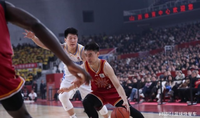 体育娱乐-山西三连败后再遭打击？这次被自家球迷坑惨了：吐口水或被重罚？