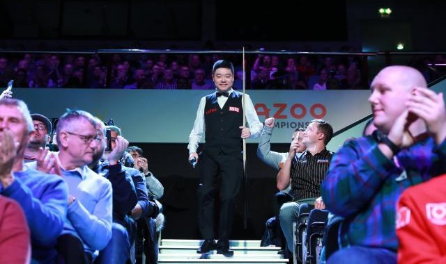 开云投注-丁俊晖状态回暖令人欣喜 时隔三年重返英锦赛8强