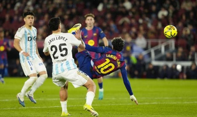 体育娱乐-巴萨分心欧冠，弗利克说亚马尔紧逼比倒勾更精彩