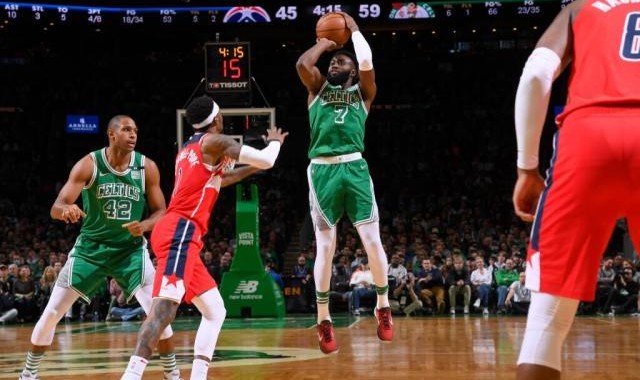 开云投注-双探花你方唱罢我登场 布朗提前开启季后赛模式