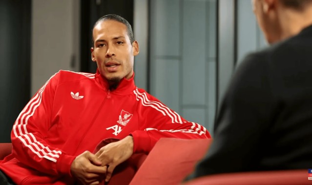 在线体育-范戴克：斯洛特值得尊重，他需要时间让利物浦转型走向积极