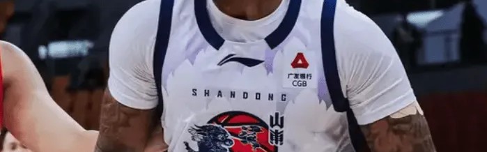 ky体育app-克里斯出战28分钟，22中9得到22分16篮板2助攻