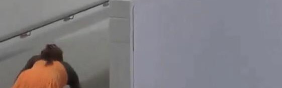 赛事直播-怒摔球拍被拍下！高芙不满澳网直播：我们一点隐私都没有了