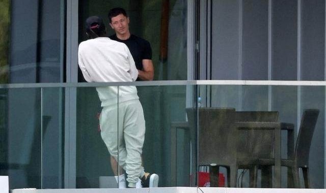 开云体育投注-马内vs莱万：来去之间，换队后的他们谁更出色？