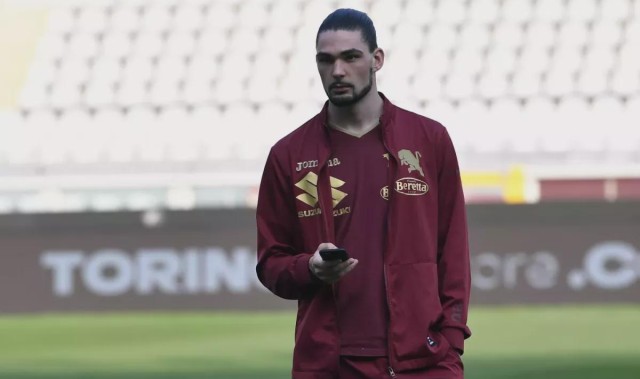 赛事直播-福克斯体育：都灵在夏窗最后时刻发错邮件，导致球员转会失败