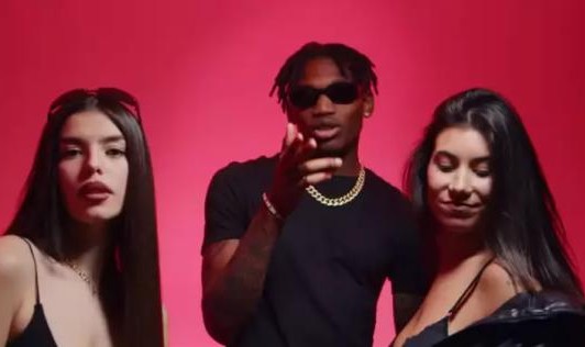 体育资讯-音乐比足球更能表达自己 莱昂变身歌手Way 45