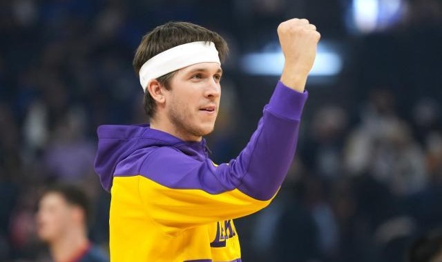 体育资讯-对标布朗森和欧文！湖人将里夫斯视为东契奇副手？