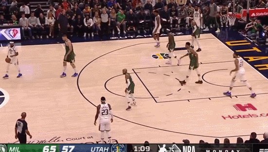 1647617114533054500.gif GIF.gif