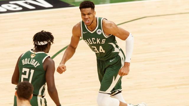 giannis-bucks-suns-nba-finals-game-3.jpg